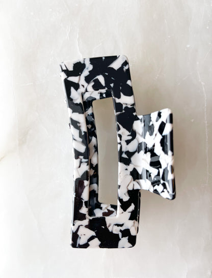 b/w marble clips